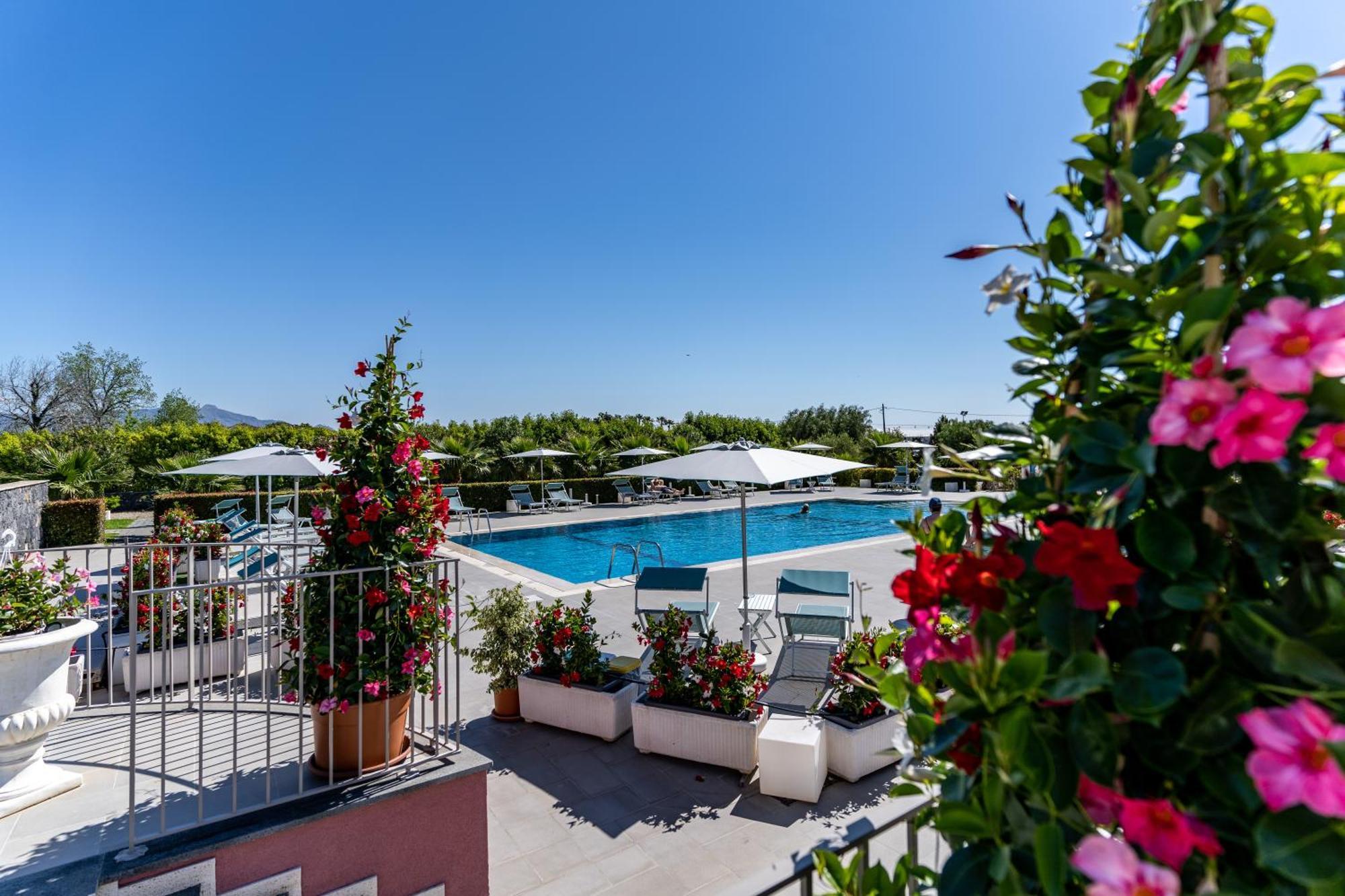 Dipladenia Garden Country Resort 마스칼리 외부 사진